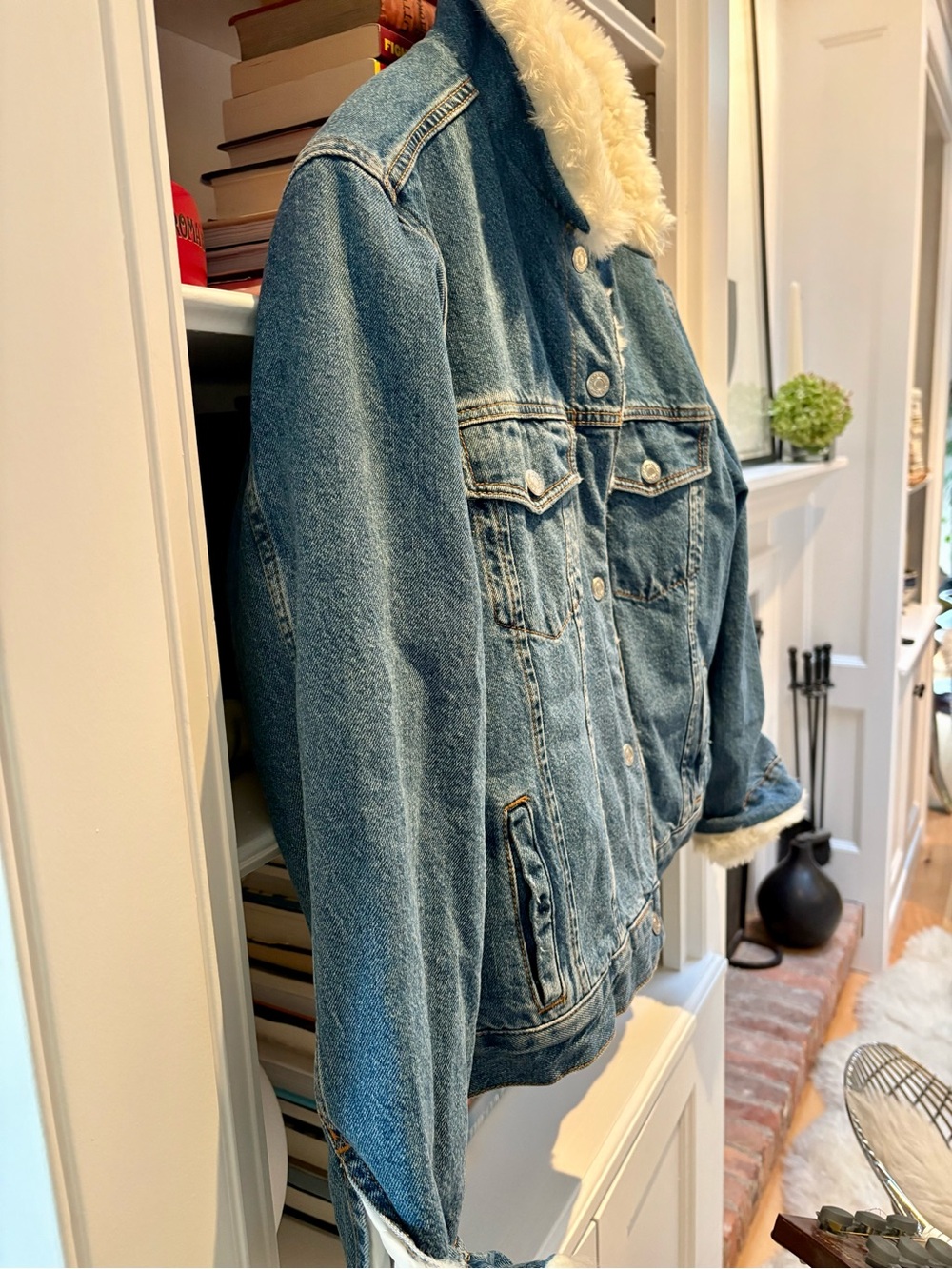 Women’s Light Blue Sherpa-Lined Denim Jacket Topshop
